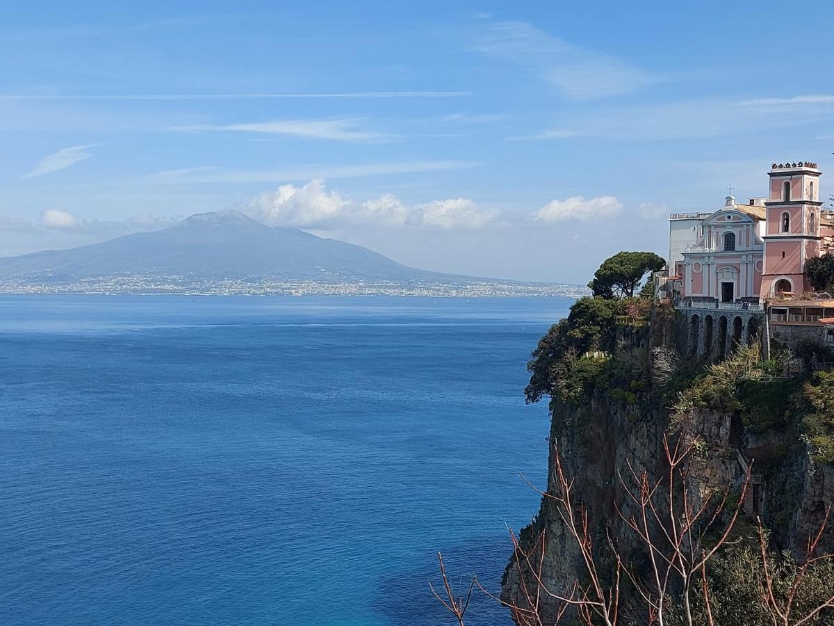 Margherita House Sorrento Vico Equense Bagian luar foto